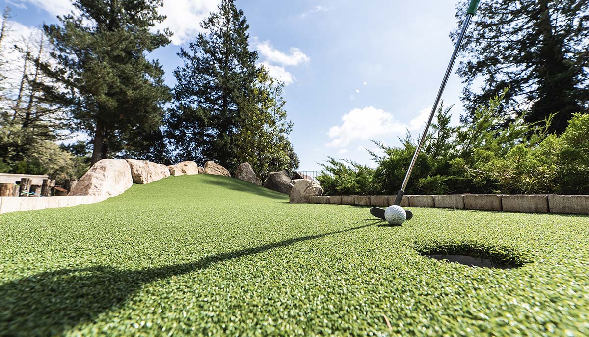 exterior-minigolf_0000s_0000s_0002_03