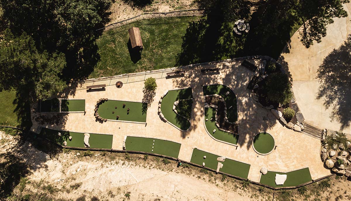 exterior-minigolf_0000s_0000s_0004_05